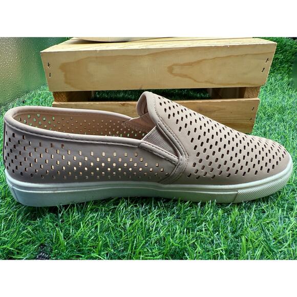 SM- Beige- Slip on Sneaker- Size 10W - Picture 7 of 12